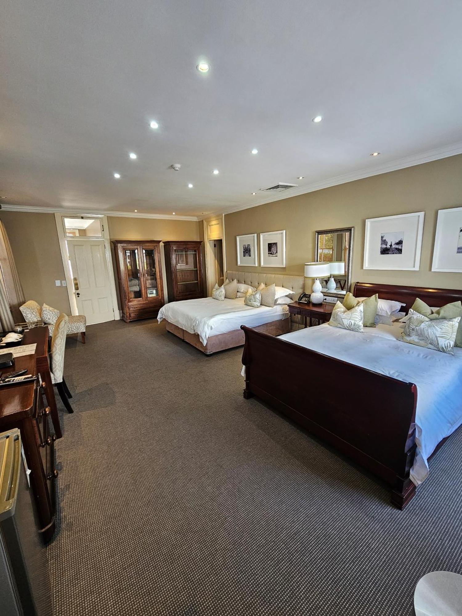Quarters Hotel Durban Bagian luar foto