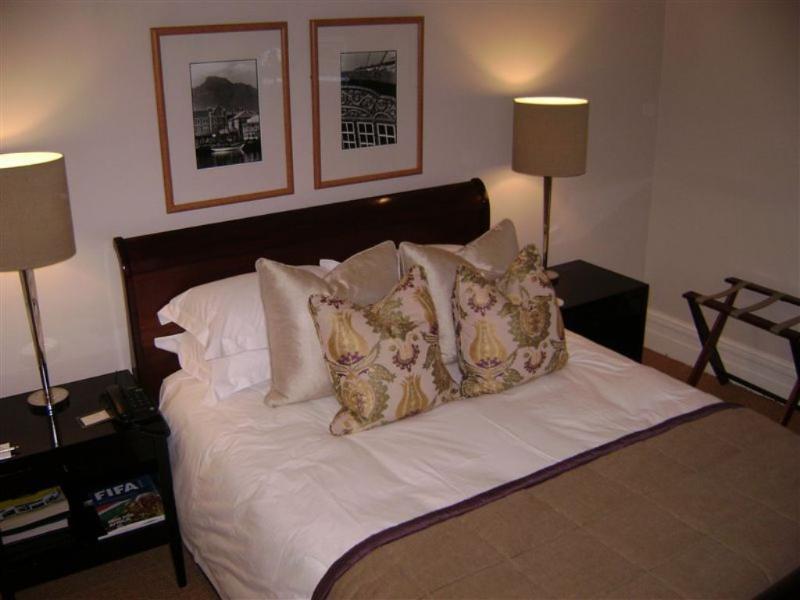 Quarters Hotel Durban Bagian luar foto